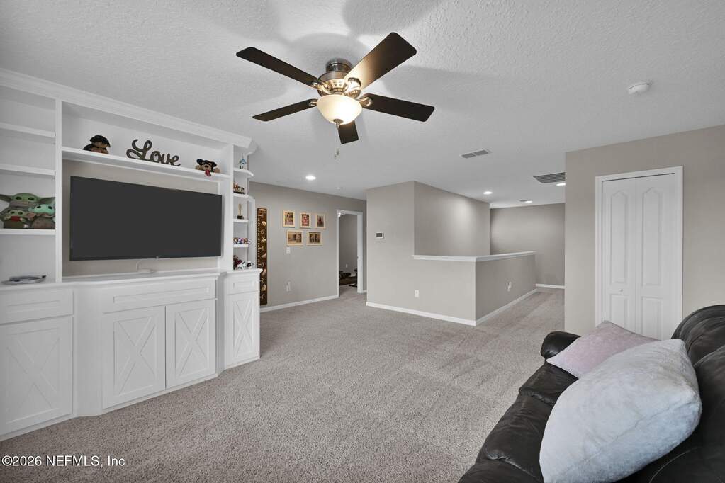 5 Bedroom Single Family Home/House's Image 37