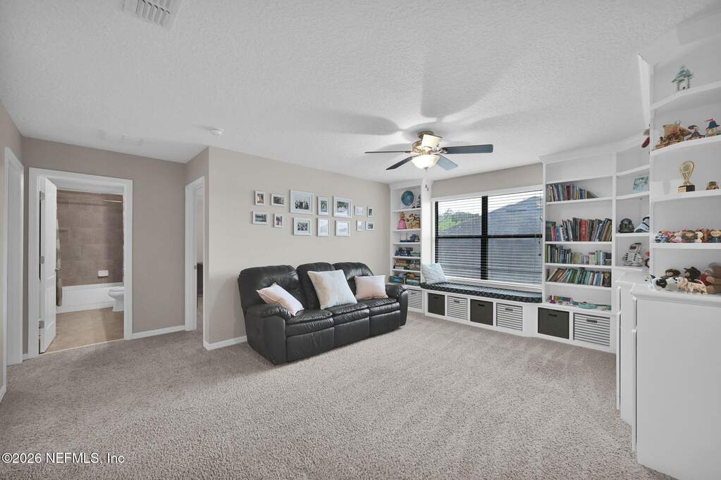 5 Bedroom Single Family Home/House's Image 38