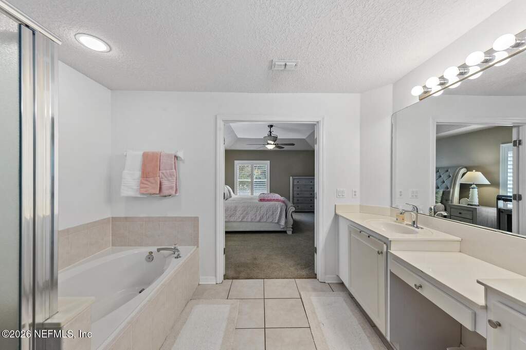 4 Bedroom Single Family Home/House's Image 33