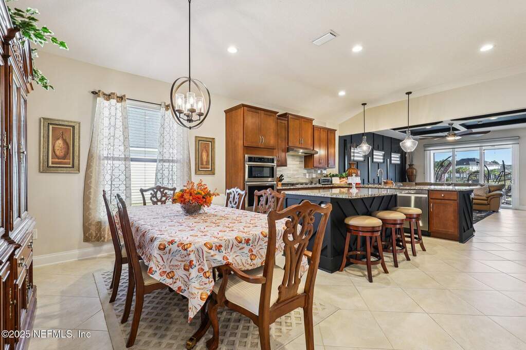 4 Bedroom Single Family Home/House's Image 9