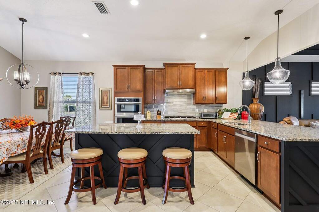4 Bedroom Single Family Home/House's Image 12