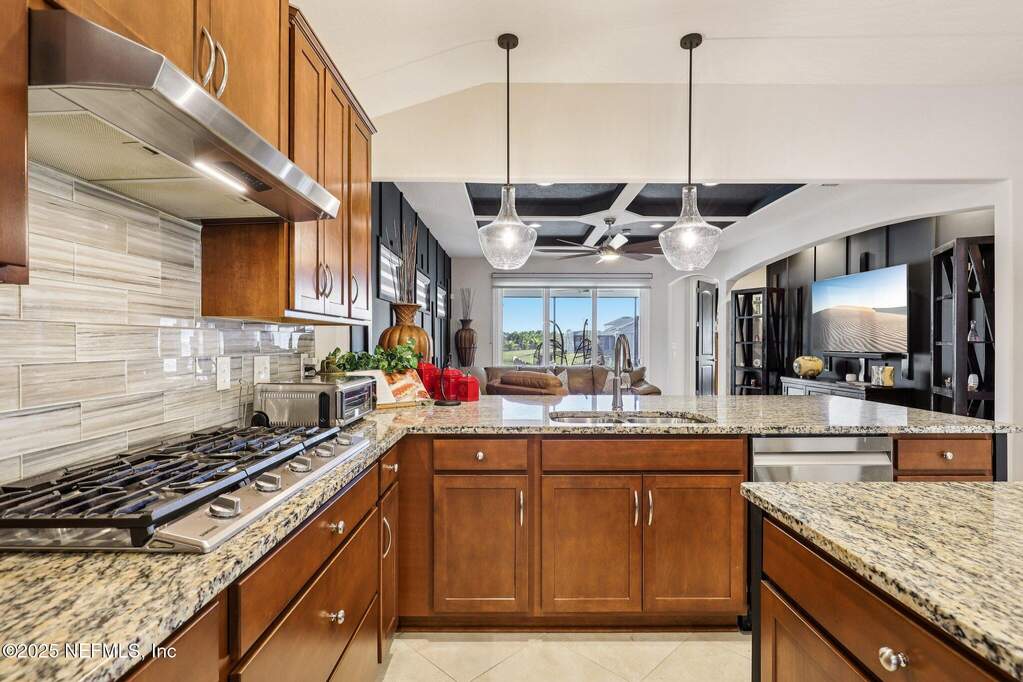 4 Bedroom Single Family Home/House's Image 14