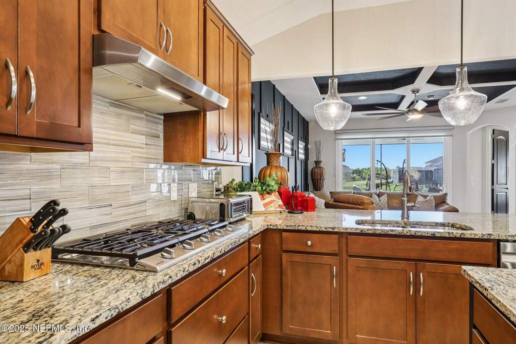 4 Bedroom Single Family Home/House's Image 15