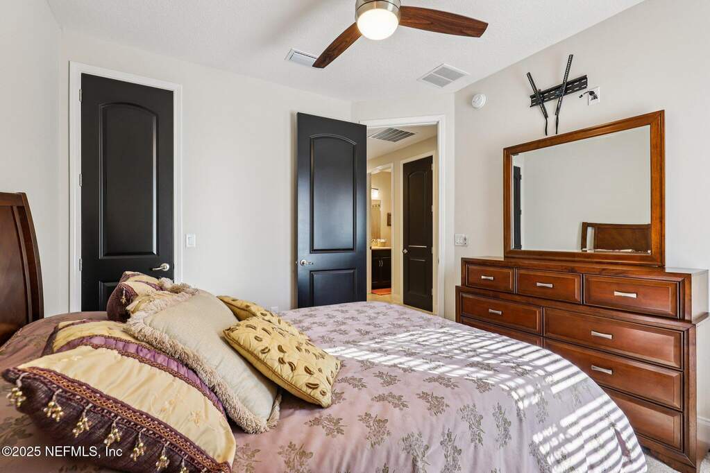 4 Bedroom Single Family Home/House's Image 26