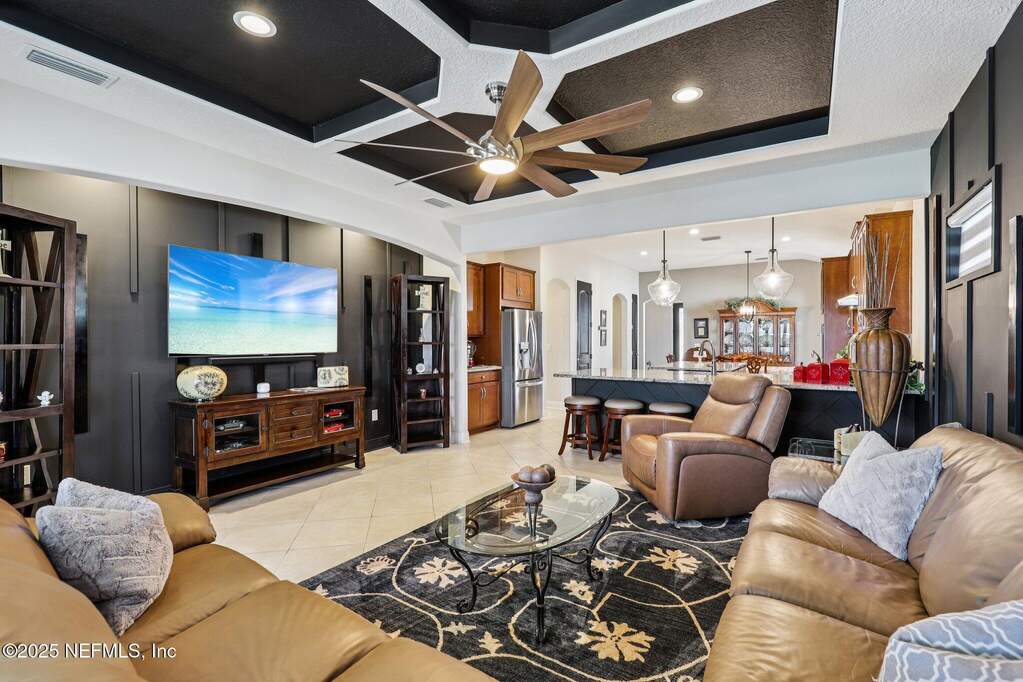 4 Bedroom Single Family Home/House's Image 3