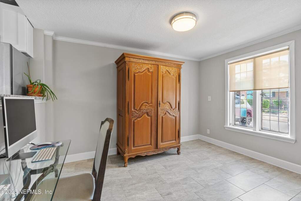 4 Bedroom Multi Unit's Image 32