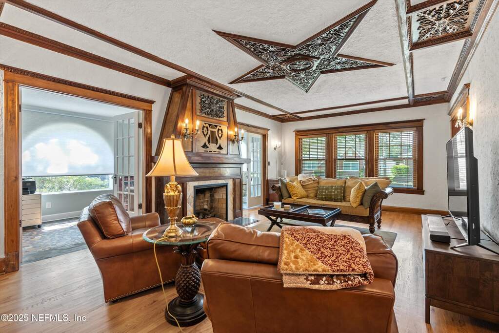4 Bedroom Multi Unit's Image 3