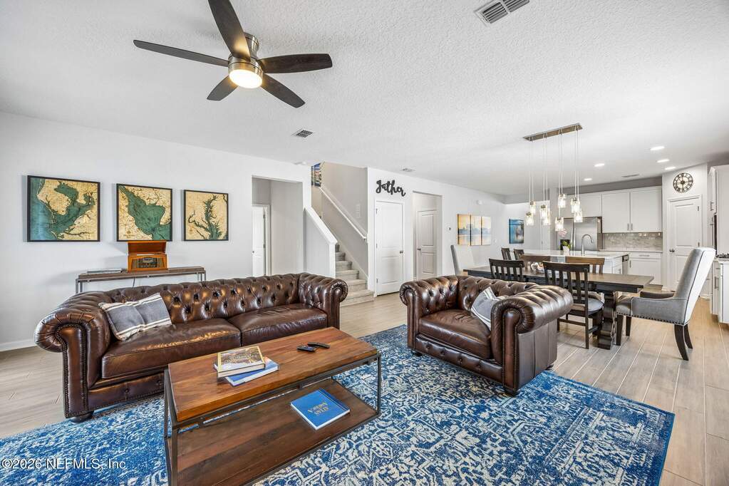 5 Bedroom Single Family Home/House's Image 10