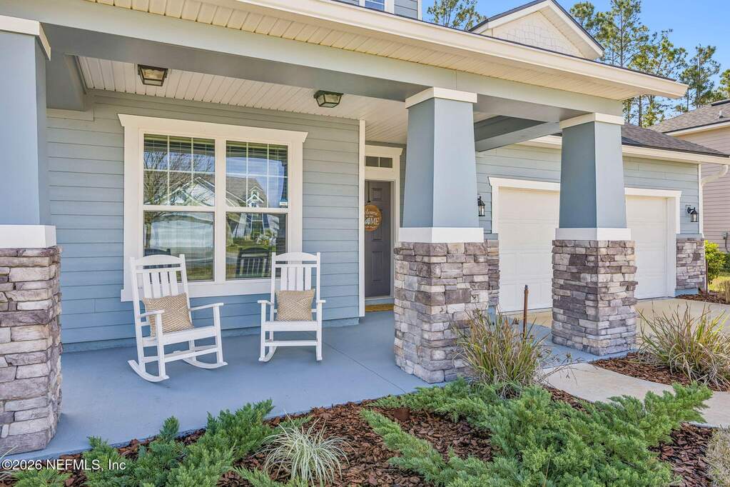 5 Bedroom Single Family Home/House's Image 3