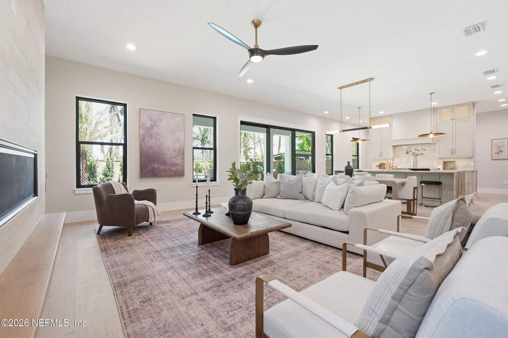 5 Bedroom Single Family Home/House's Image 19