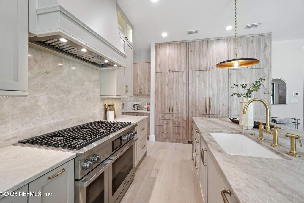 5 Bedroom Single Family Home/House's Image 24