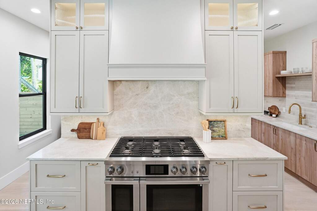 5 Bedroom Single Family Home/House's Image 26