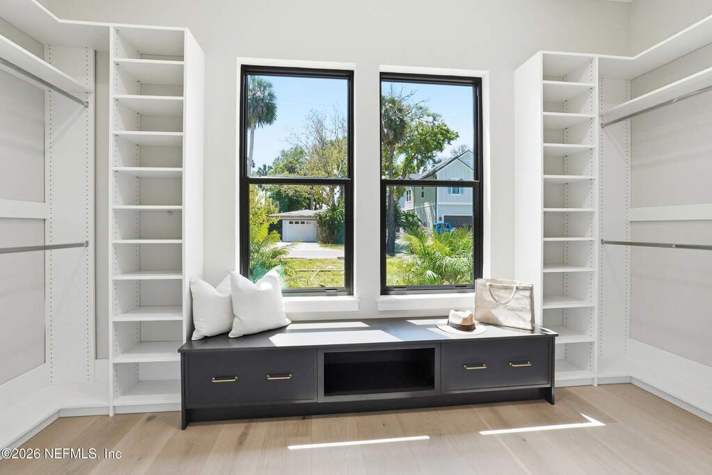 5 Bedroom Single Family Home/House's Image 43