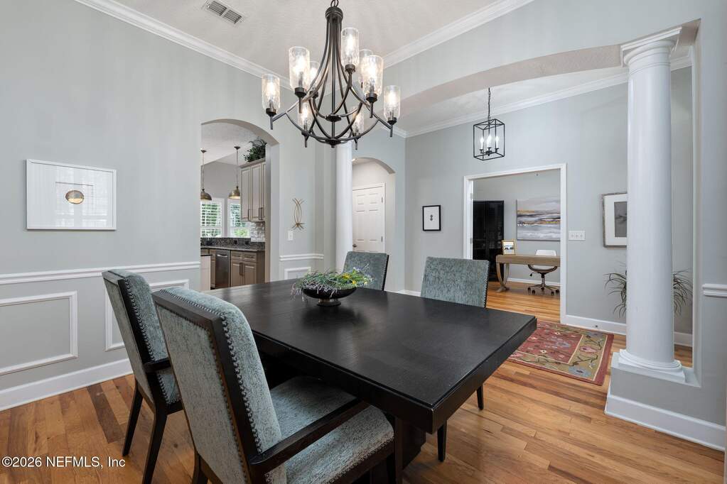 4 Bedroom Single Family Home/House's Image 7
