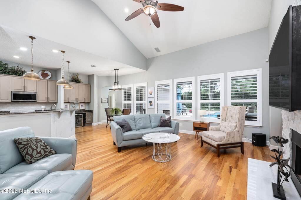 4 Bedroom Single Family Home/House's Image 11