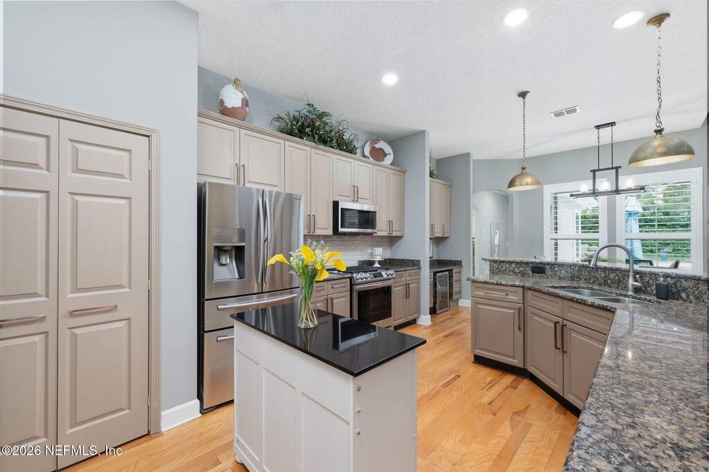 4 Bedroom Single Family Home/House's Image 16
