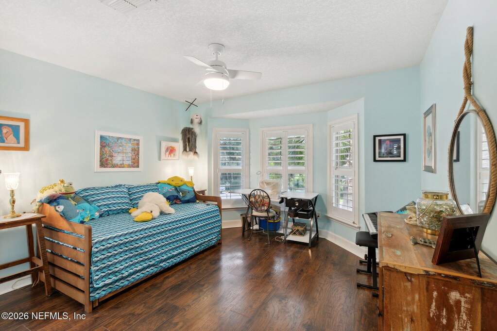 4 Bedroom Single Family Home/House's Image 18