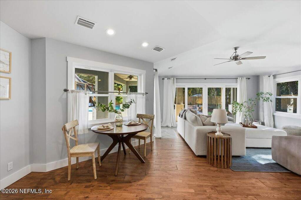 5 Bedroom Single Family Home/House's Image 22