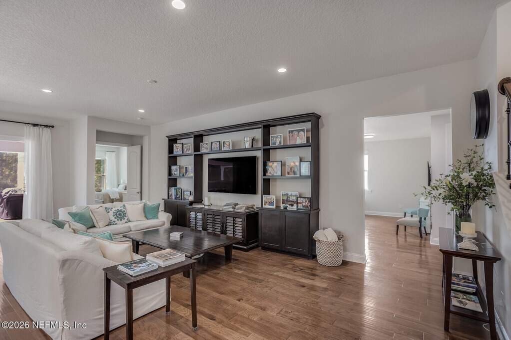 4 Bedroom Single Family Home/House's Image 8
