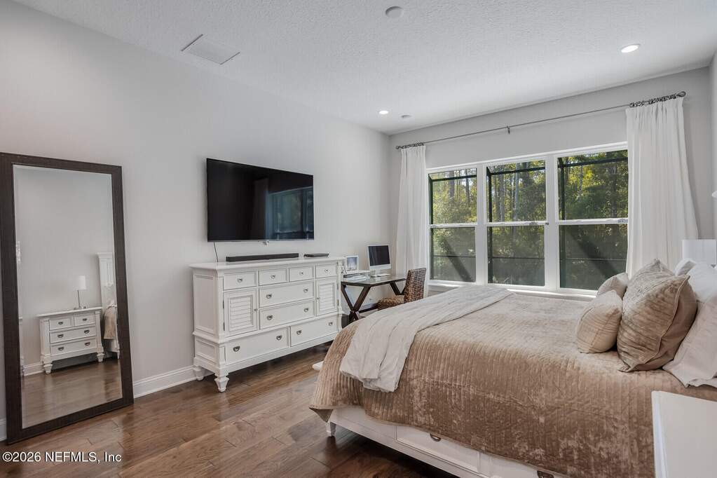 4 Bedroom Single Family Home/House's Image 14