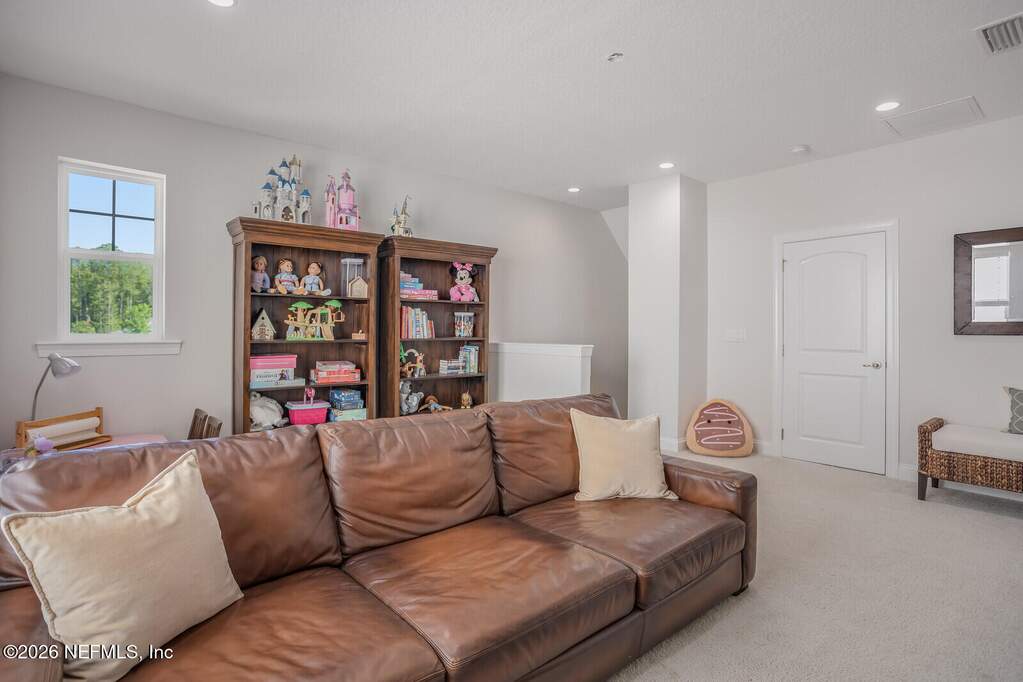 4 Bedroom Single Family Home/House's Image 25