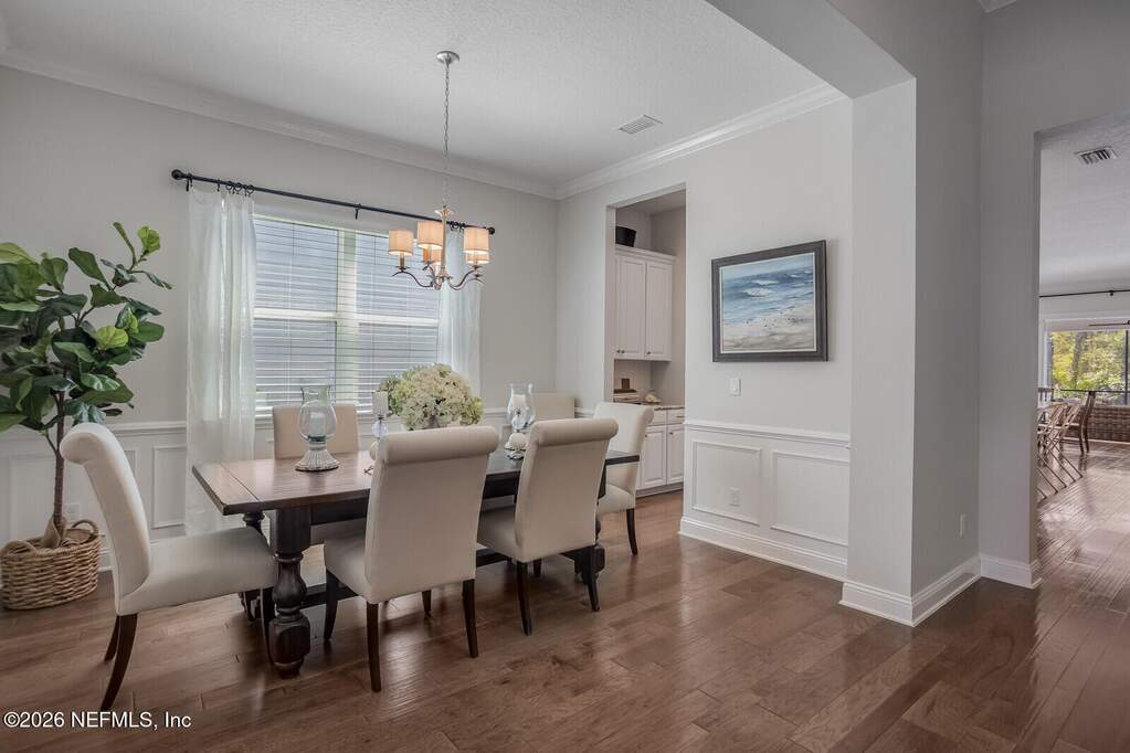 4 Bedroom Single Family Home/House's Image 3