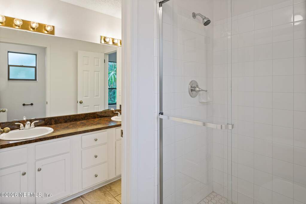 3 Bedroom Single Family Home/House's Image 13