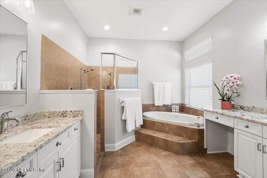 4 Bedroom Single Family Home/House's Image 32