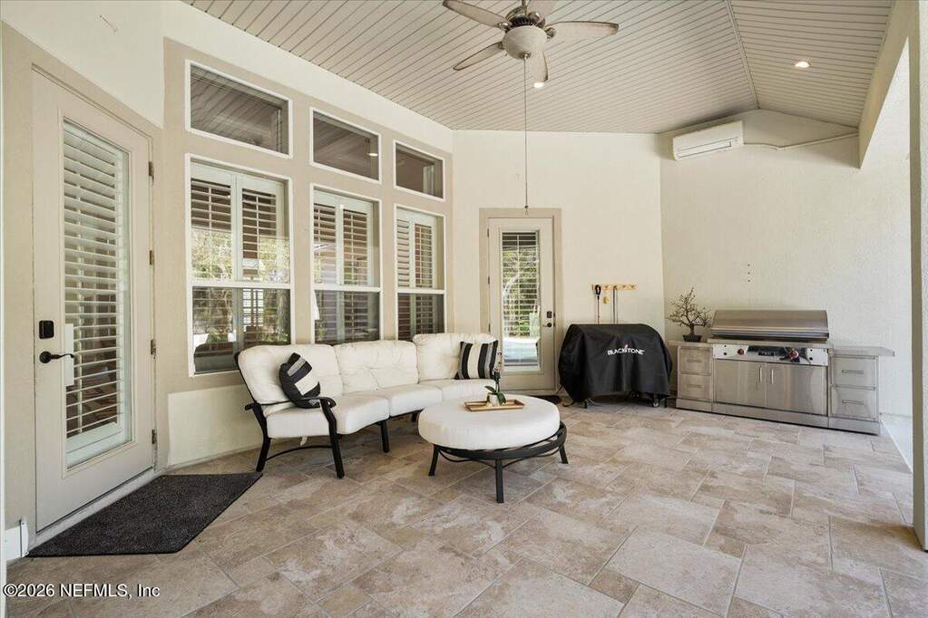 4 Bedroom Single Family Home/House's Image 44