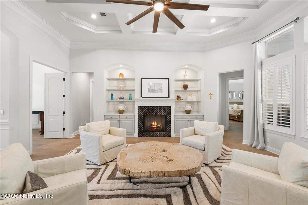 4 Bedroom Single Family Home/House's Image 5