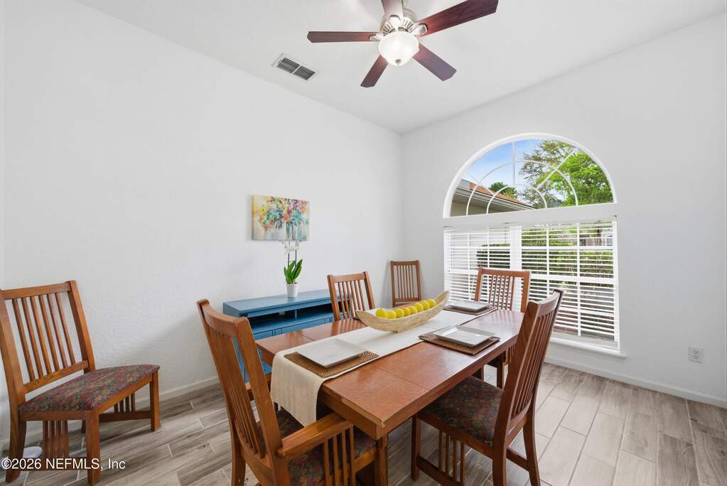 4 Bedroom Single Family Home/House's Image 27