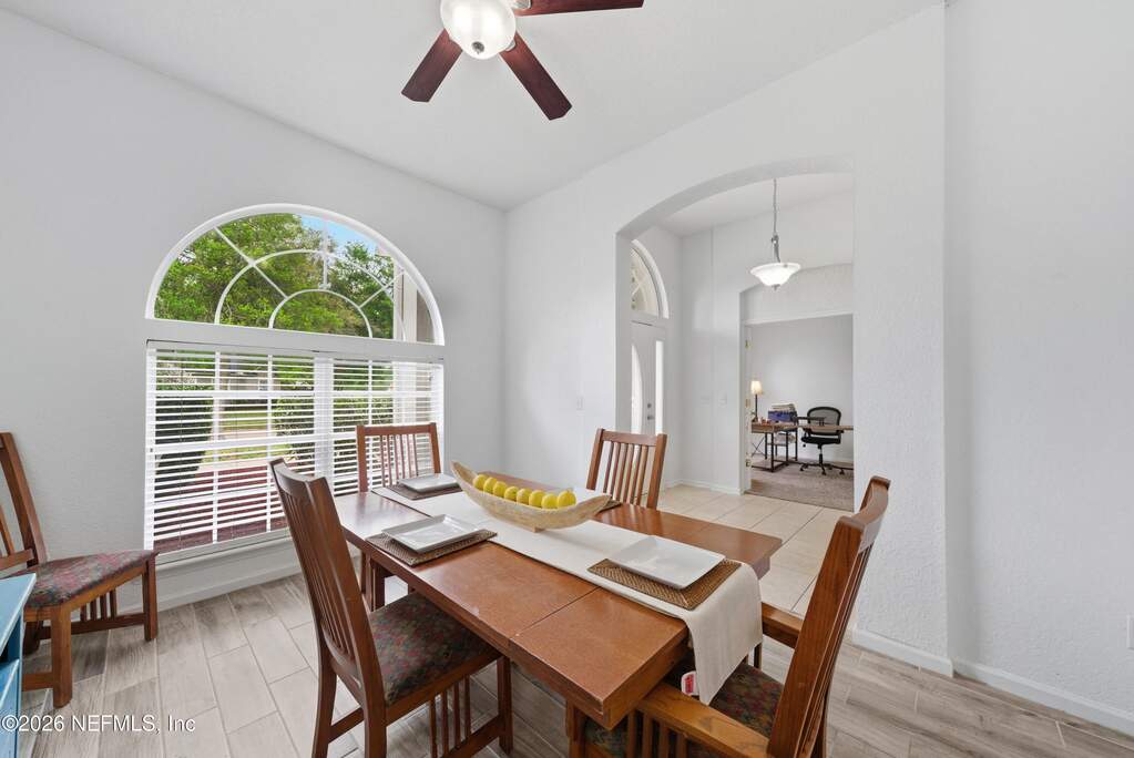 4 Bedroom Single Family Home/House's Image 28