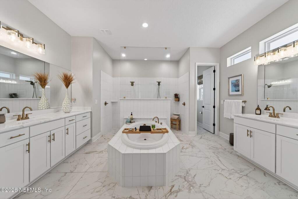 5 Bedroom Single Family Home/House's Image 29