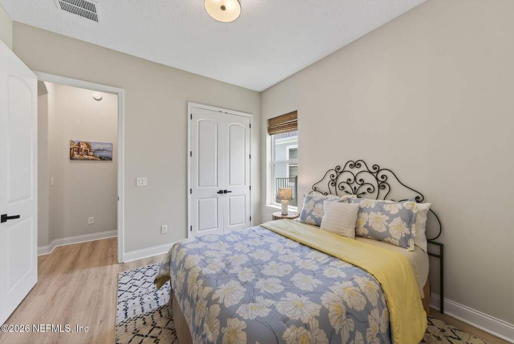 5 Bedroom Single Family Home/House's Image 34