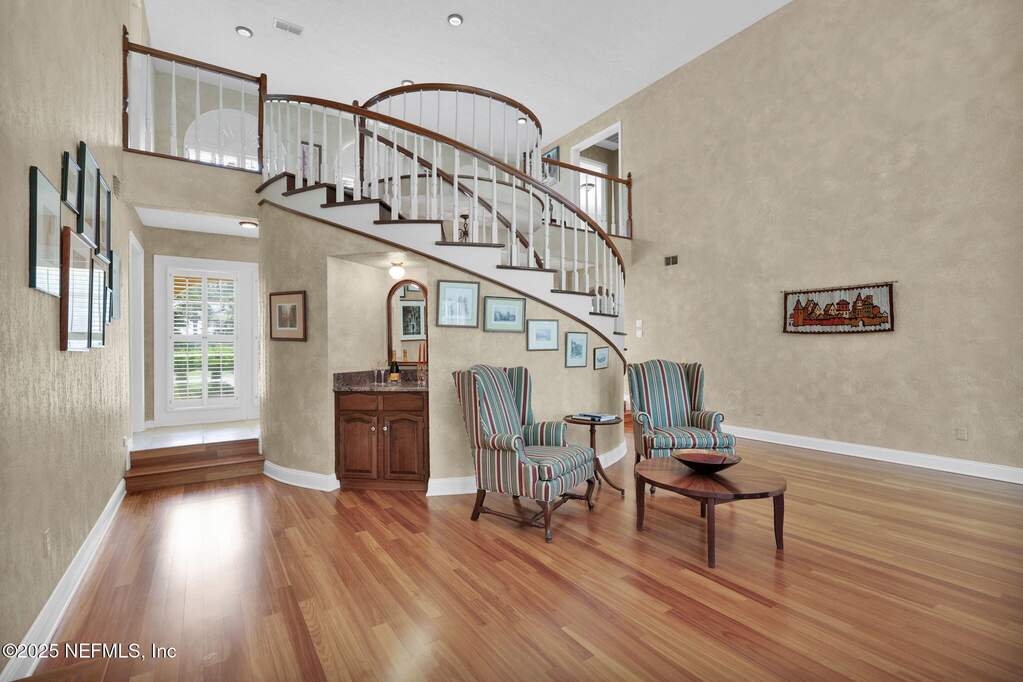 4 Bedroom Single Family Home/House's Image 14