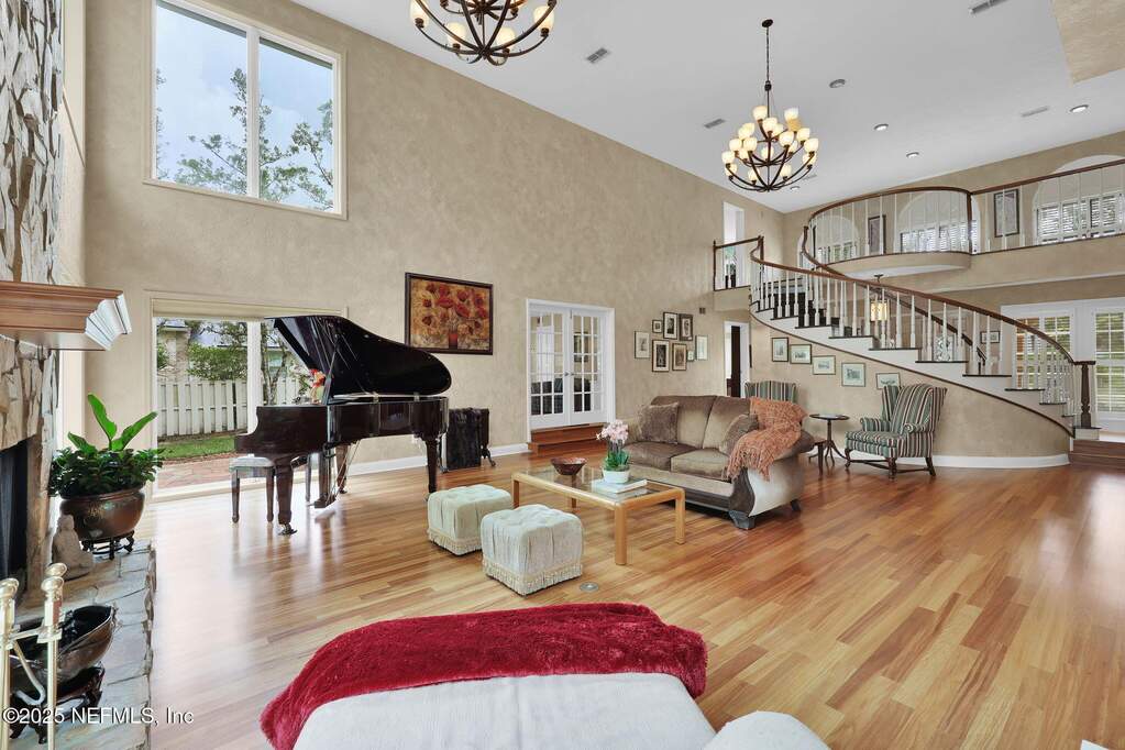 4 Bedroom Single Family Home/House's Image 18
