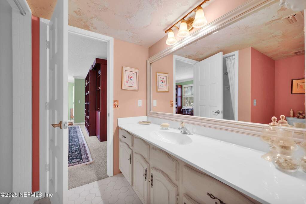 4 Bedroom Single Family Home/House's Image 33