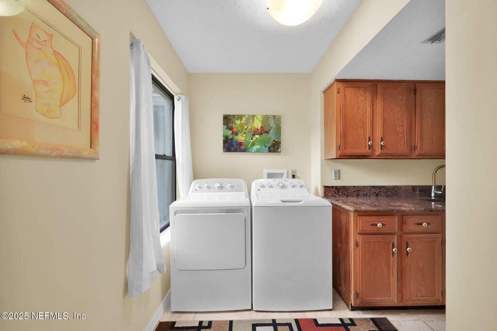 4 Bedroom Single Family Home/House's Image 36