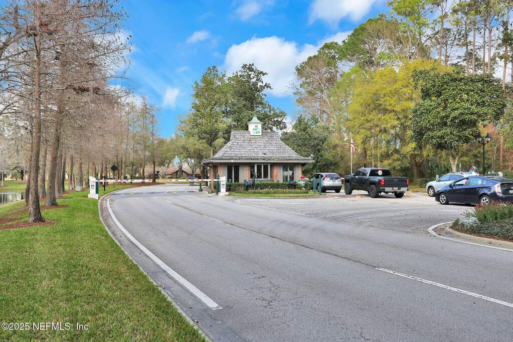4 Bedroom Single Family Home/House's Image 82