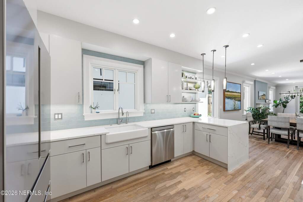 5 Bedroom Single Family Home/House's Image 10