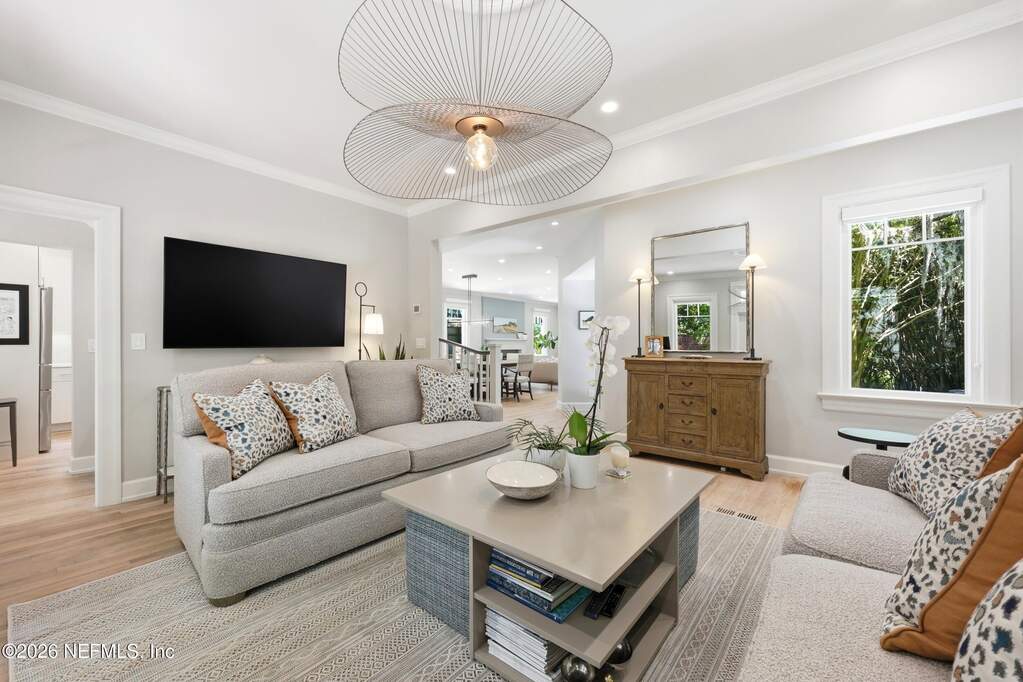 5 Bedroom Single Family Home/House's Image 13