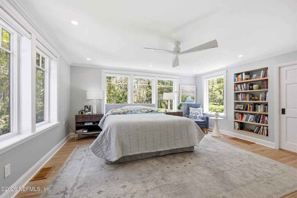 5 Bedroom Single Family Home/House's Image 20