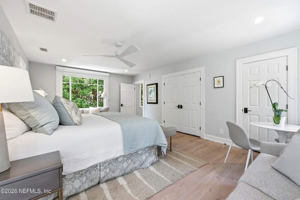 5 Bedroom Single Family Home/House's Image 38
