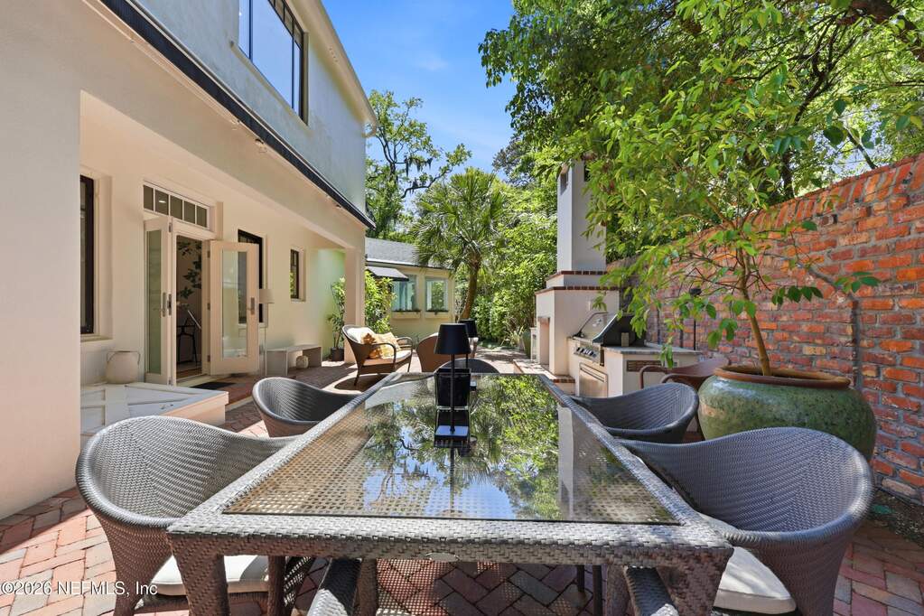 5 Bedroom Single Family Home/House's Image 48
