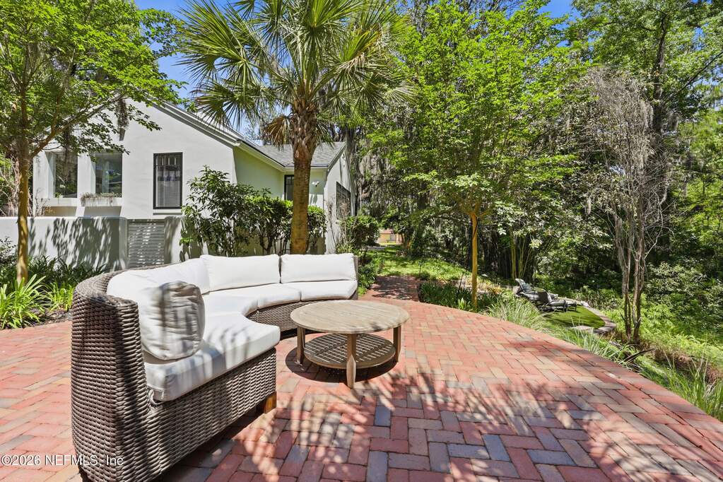 5 Bedroom Single Family Home/House's Image 72