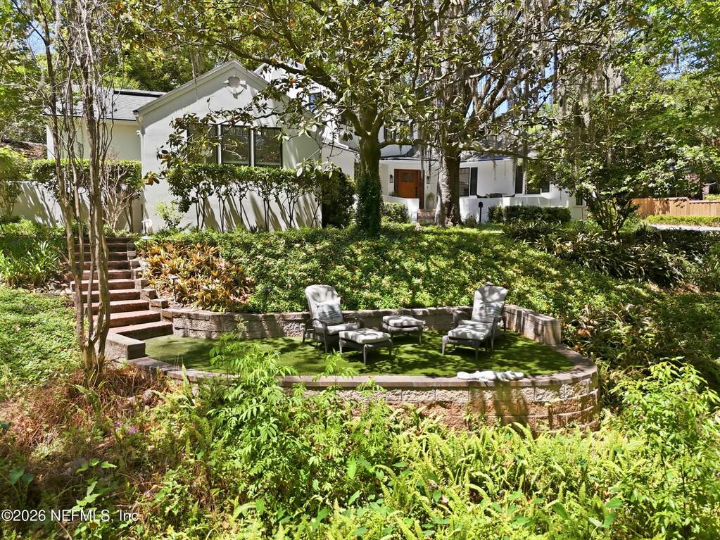 5 Bedroom Single Family Home/House's Image 84