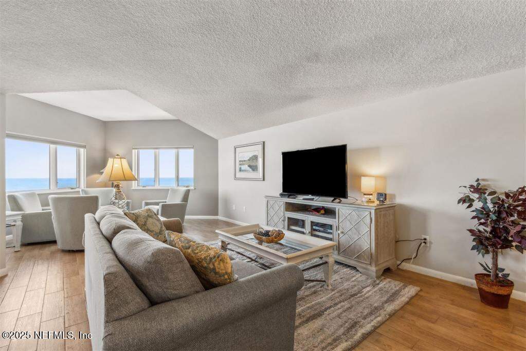1 Bedroom Apartment/Flat's Image 3