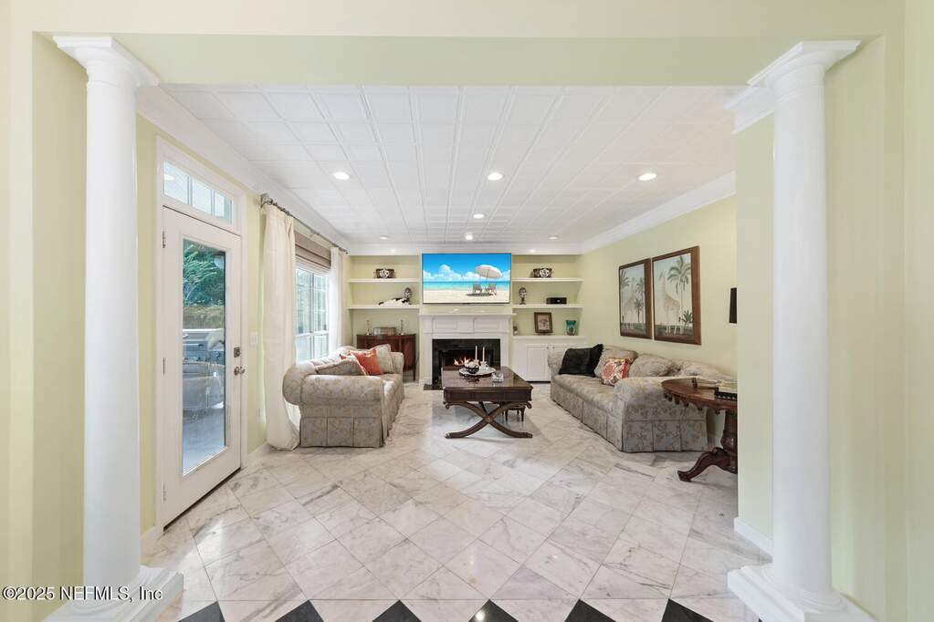 5 Bedroom Single Family Home/House's Image 20