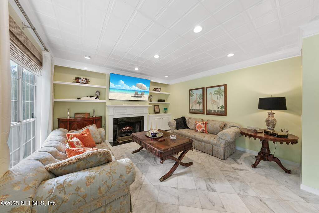 5 Bedroom Single Family Home/House's Image 21