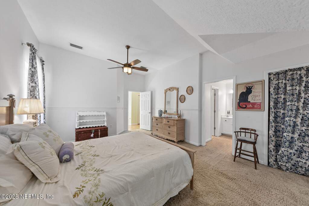 5 Bedroom Single Family Home/House's Image 38